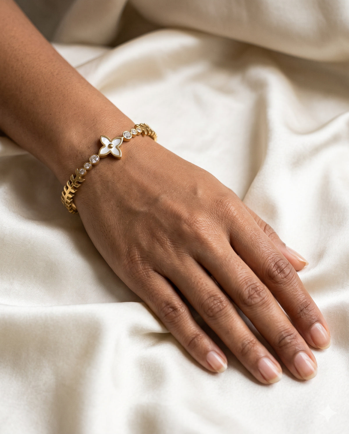 White Flower Kada