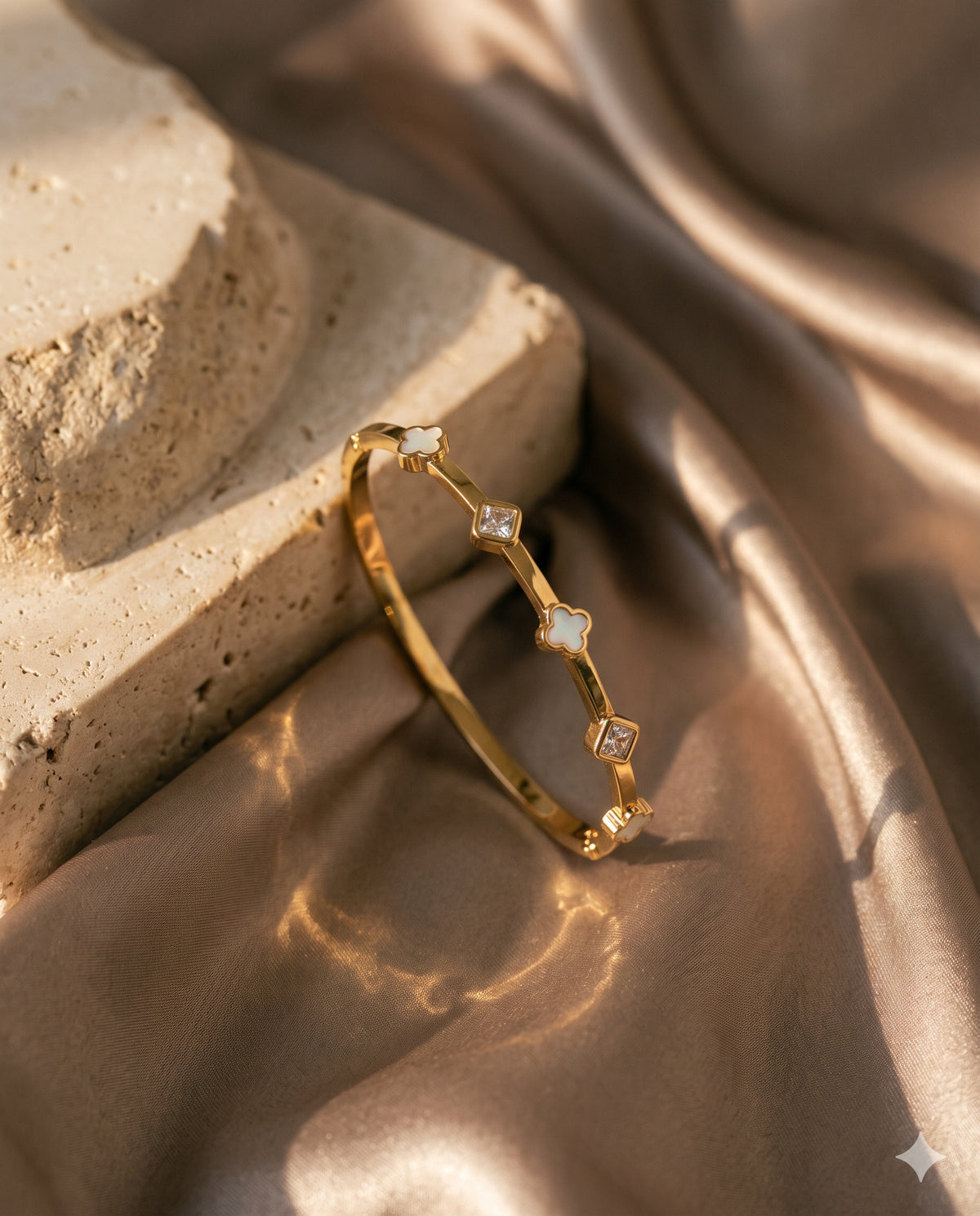Clover and Square Stone Kada