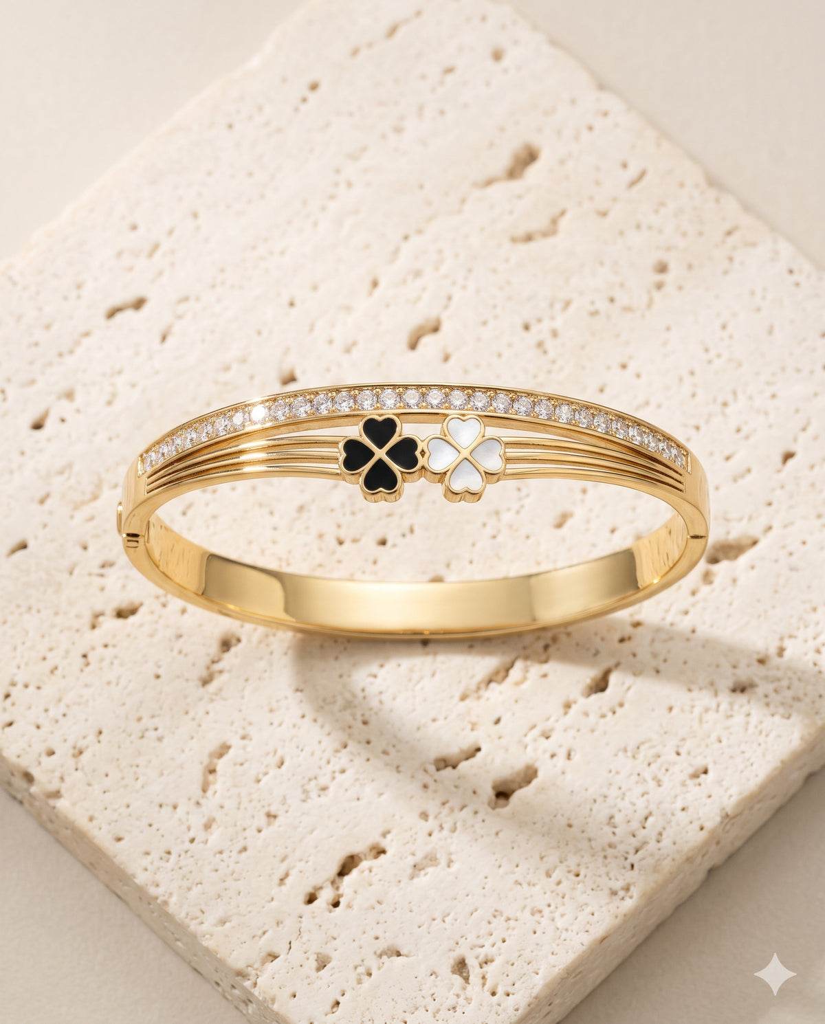 Black and White Clover Pave Kada