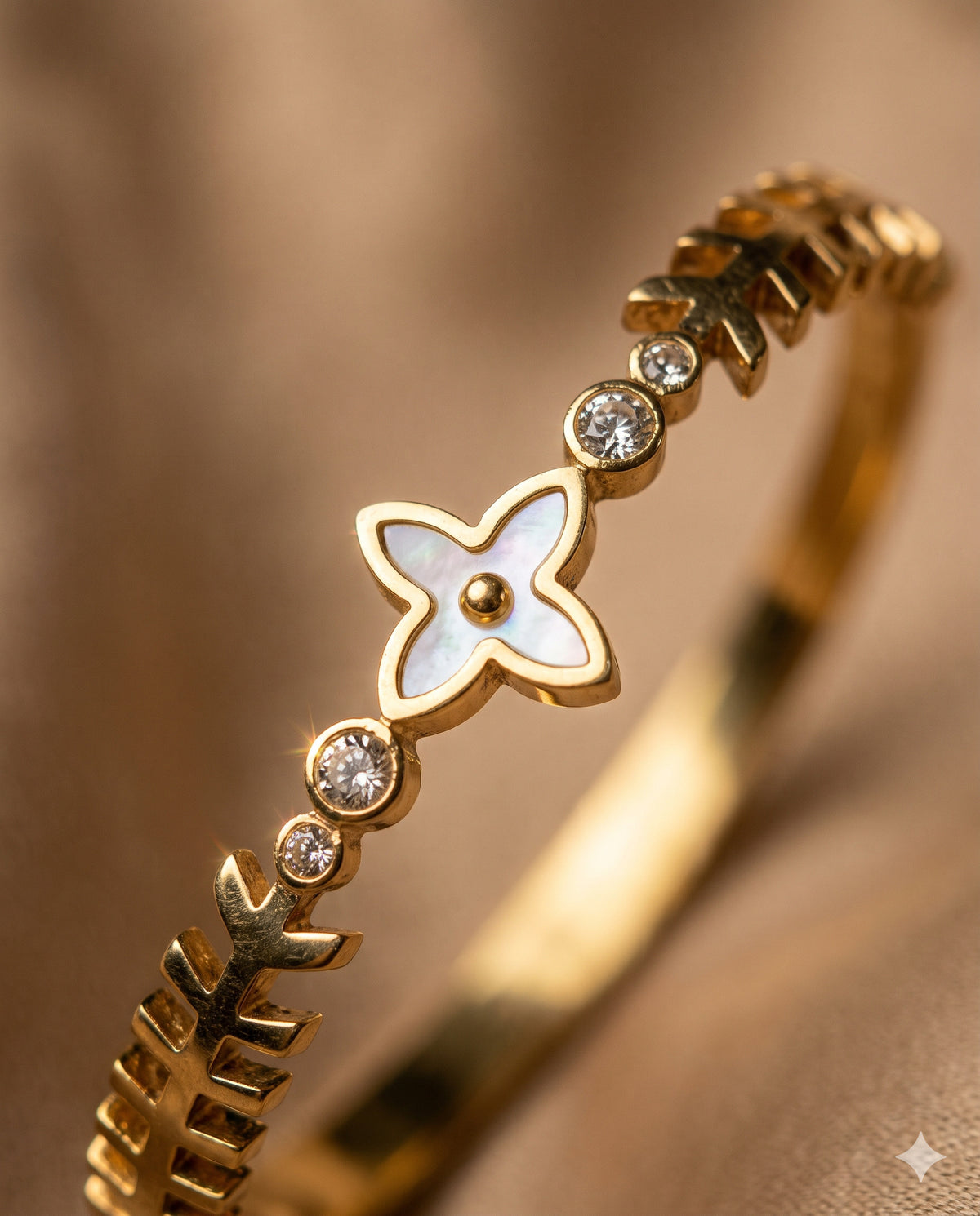 White Flower Kada