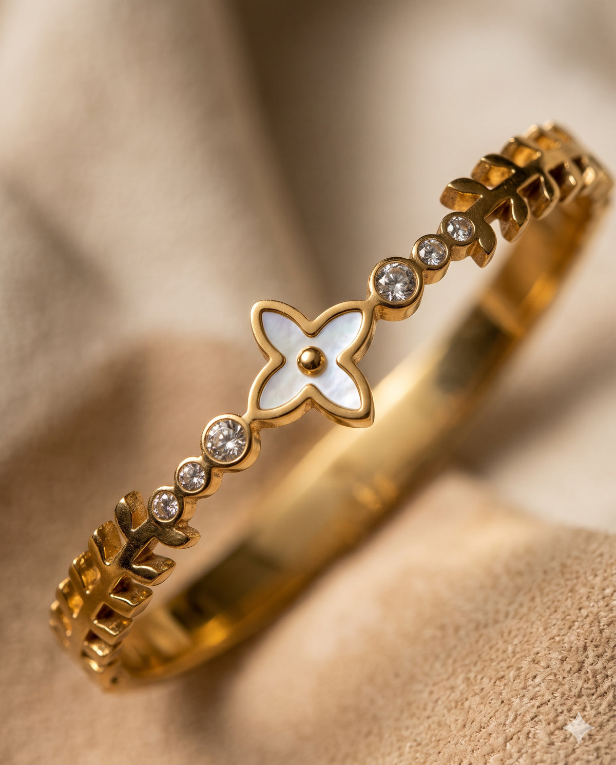 White Flower Kada