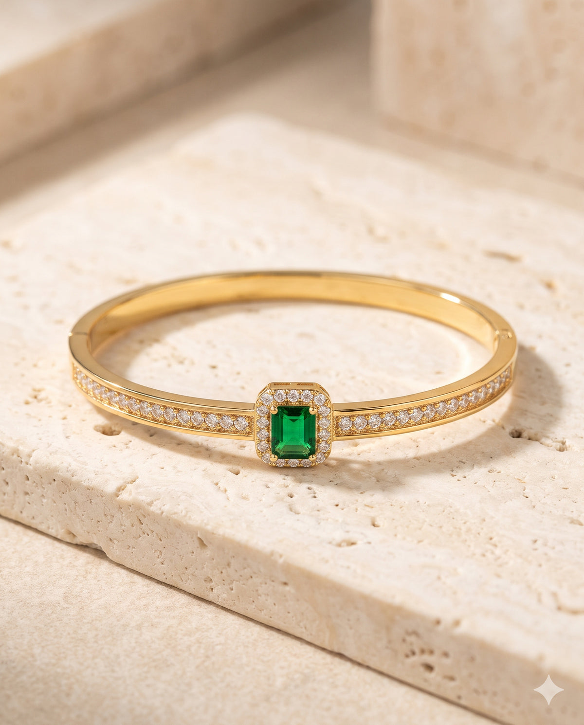 Green Stone Solitaire Pave Kada