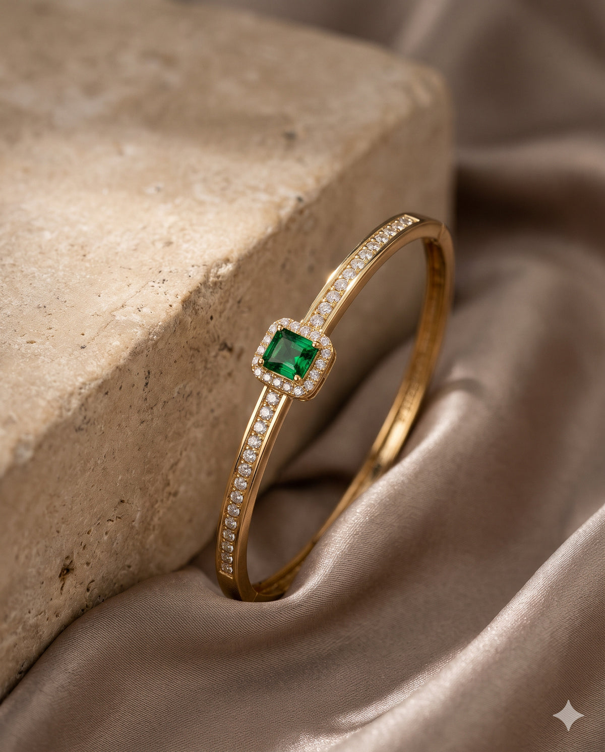 Green Stone Solitaire Pave Kada