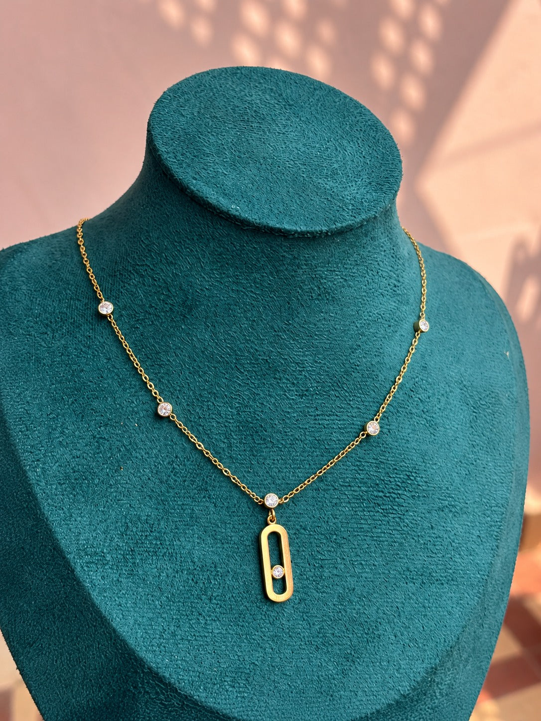 Oval Link Pendant Necklace