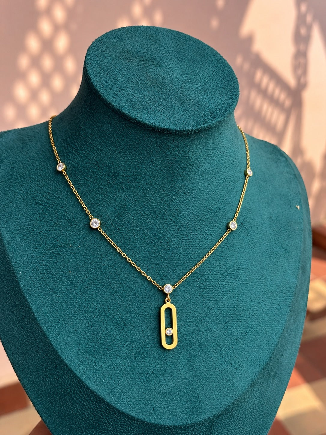 Oval Link Pendant Necklace